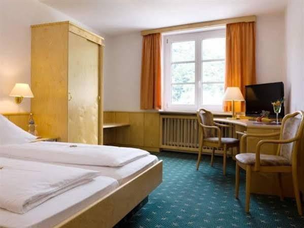 Hotel-restaurant Am Paulusbogen 4*